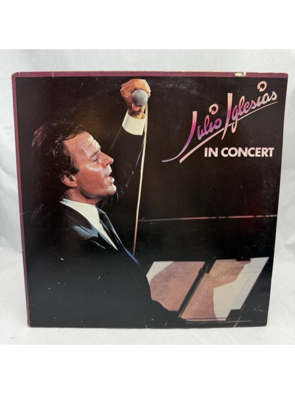 JULIO IGLESIAS EN CONCIERTO